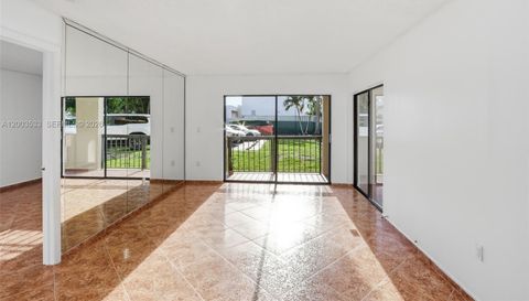995 Sw 84th Ave