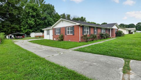 196 Summer Rd