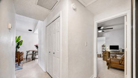 5811 Mabel St