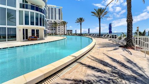 17201 Collins Ave