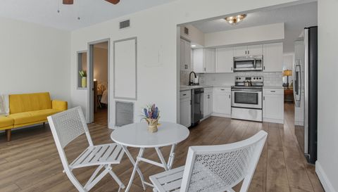 2257 World Pkwy Blvd W