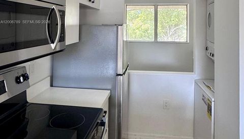 1304 Glenmoor Dr