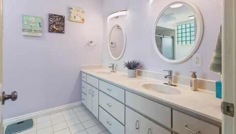 27 WINDING CREEK WAY