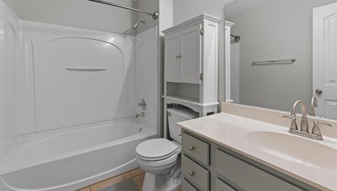 2240 Independence DR