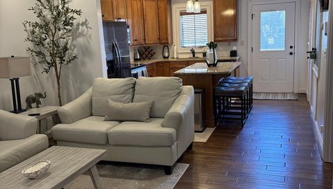 801 Red Drew Ave APT 4