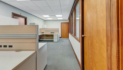 207 Calle Del Parque