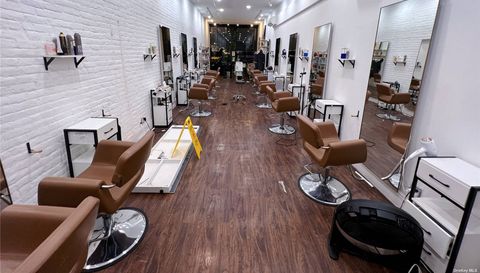 120 W 25th St