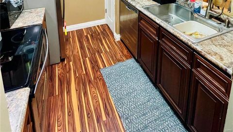 24 Meadowridge E