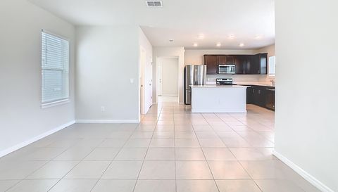 1823 Summer Serenity Dr