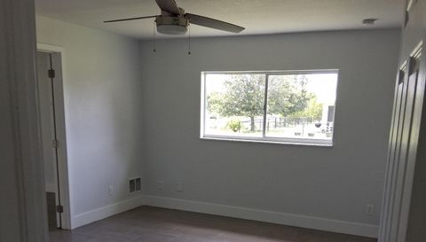 850 SW 15th St