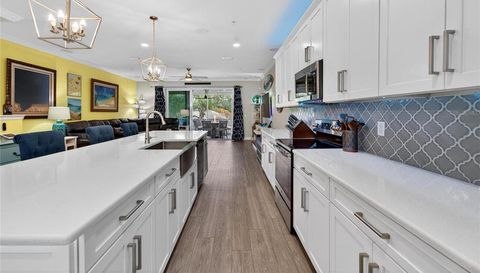 829 CALLISTA CAY LOOP