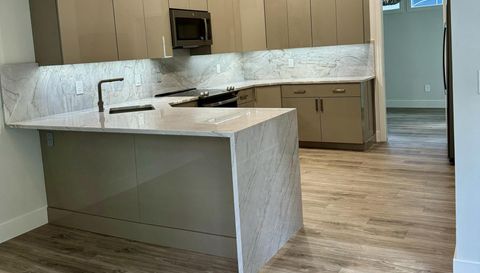 782 S Pennsylvania Ave