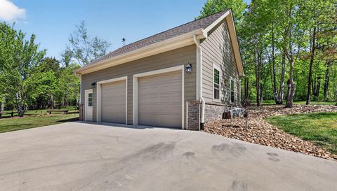 1625 River Bluffs Dr