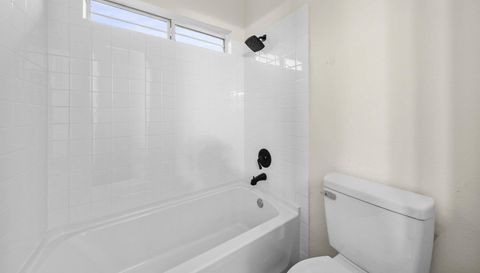 320 Woodland Oaks TRL