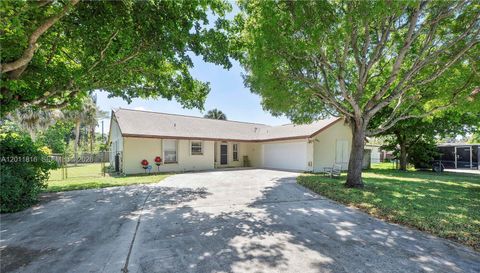 694 Dixie Ln