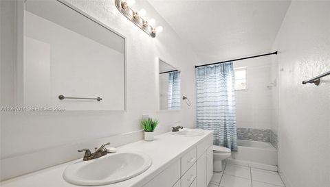 3676 San Simeon Cir
