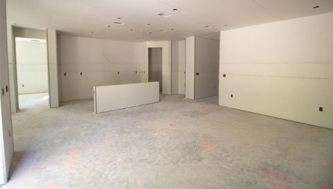 4400 N DECKWOOD DRIVE