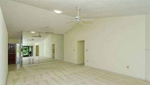 4635 Oak Forest