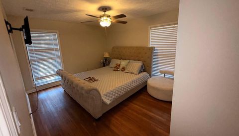 2940 Benjamin E Mays Dr SW