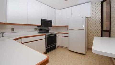 3150 N Sheridan Road