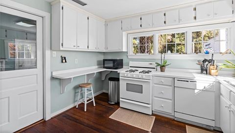 3251 Cottage Hill