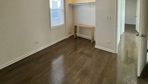 1748 N Austin Avenue