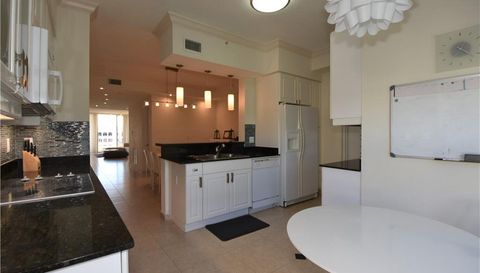 707 Crandon Blvd