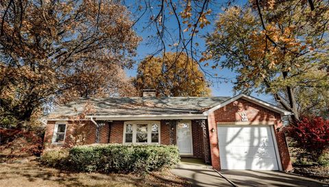 913 E Chain Of Rocks Road