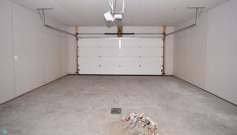 2387 Eagle Valley Drive S