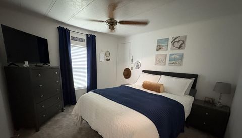 6028 Torrey Pines Dr