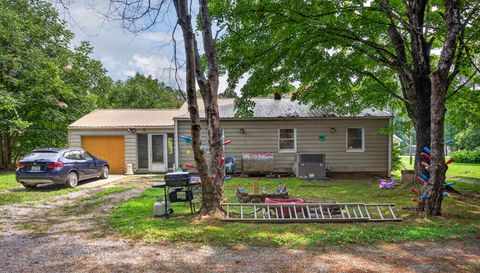 3511 Helmstetler Rd
