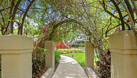 1002 S HARBOUR ISLAND BOULEVARD