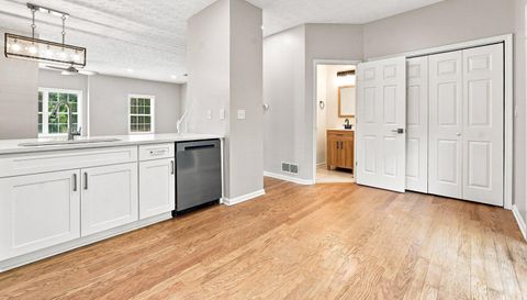 3684 Lantern Walk Ln