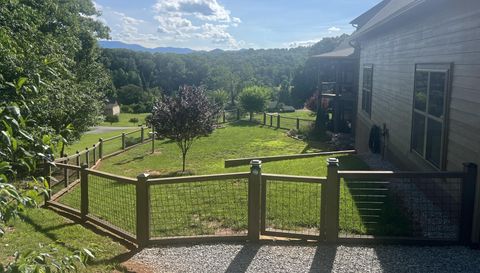 1052 Porter Creek Dr