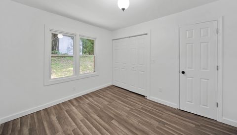 1218 Sweet Creek Rd