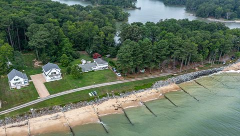 229 Shipwatch Ln
