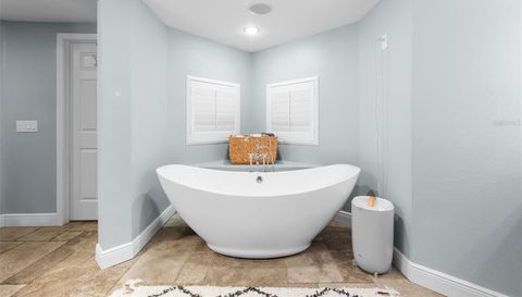 28042 LINDENHURST DRIVE