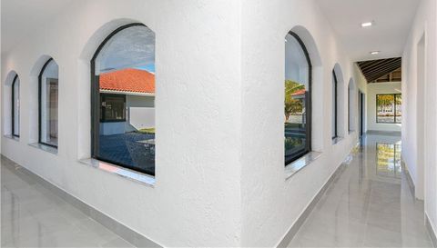 631 Palm Dr