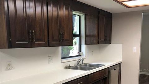 1113 HALLAMWOOD TRAIL S