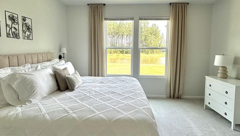 522 Aurora Wy