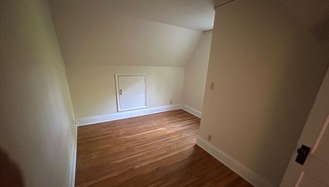 315 3rd Avenue NE