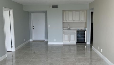 5951 Wellesley Park Dr