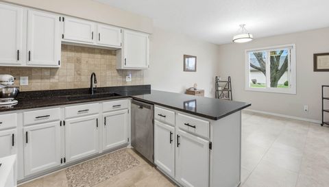 4702 Grenada Point