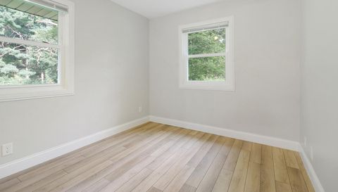 2454 221st Avenue NE