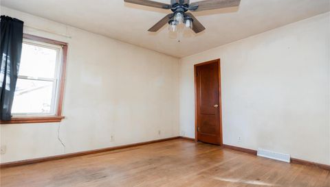 913 E Chain Of Rocks Road