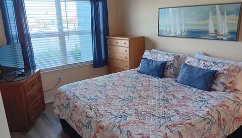 13999 Gulf Blvd #201