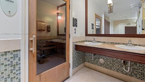 19900 W Country Club Dr