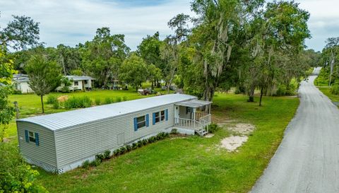 2778 N Rutgers Terrace