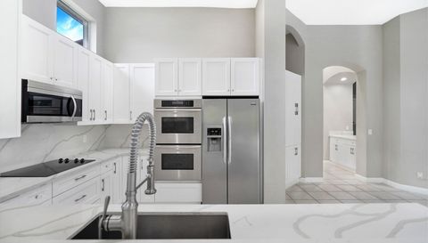 6713 NW 127th Terrace