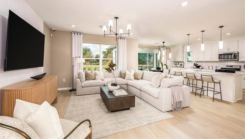 1090 SILVERLAKE BOULEVARD